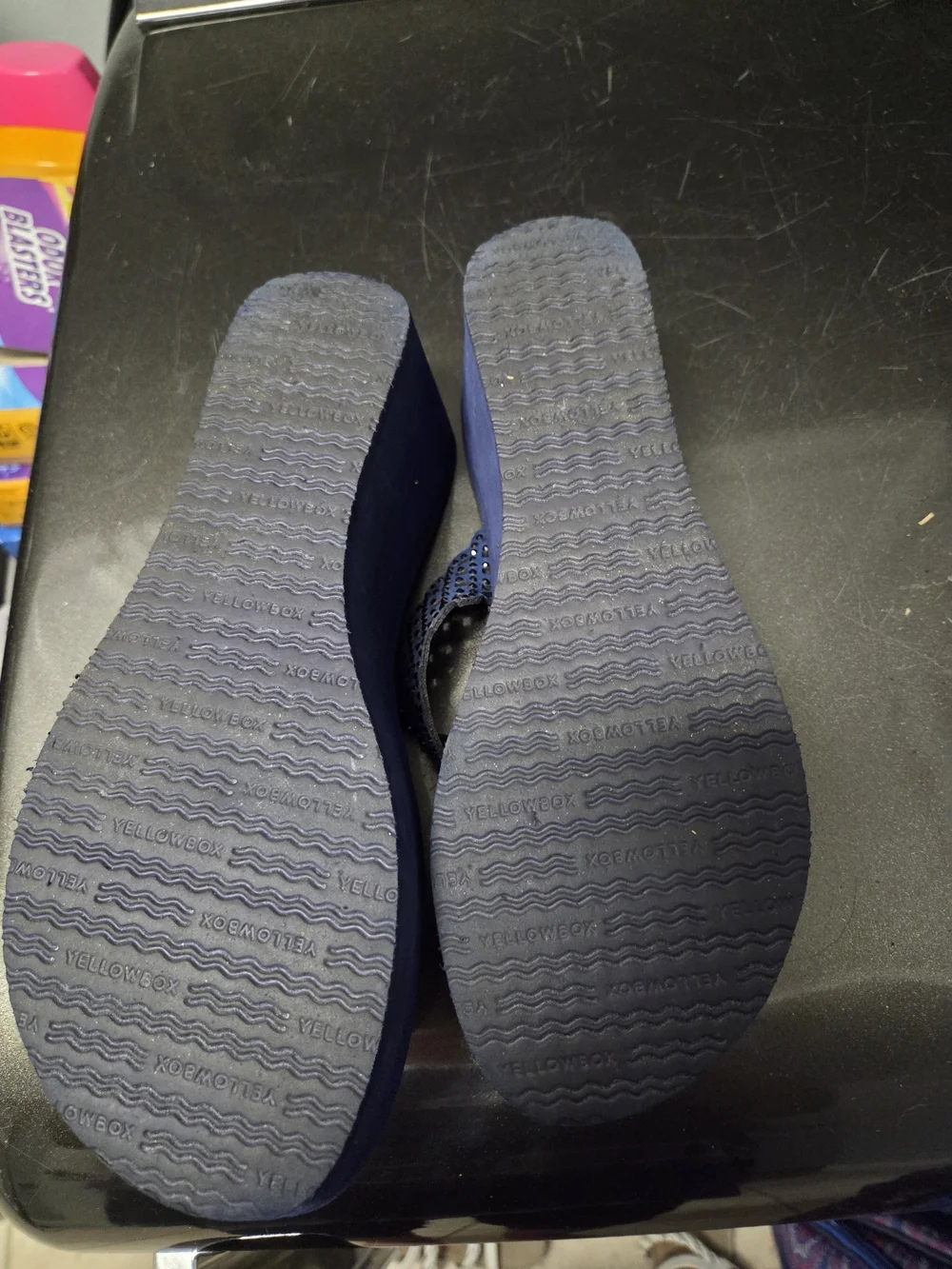 Yellow Box Blue Women's Sparkly Wedge Flip Flop Sandal. Size 10 - Picture 4 of 4